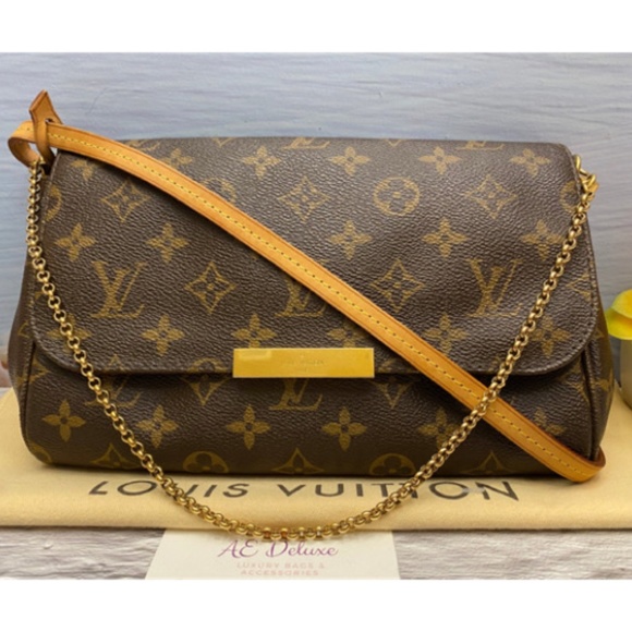 LOUIS VUITTON Favorite MM Monogram Canvas Crossbody Bag Brown